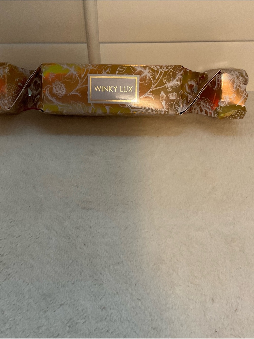 WINKY LUX Gold Floral Ribbon Home Accent